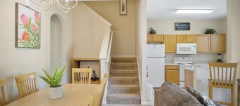 PROMO 10% WEEKLY DISCOUNT! Resort-Style 3BR Townhouse Close to Theme Parks