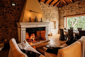 Interior - Utovlje 8, Sezana, Mediteran-Karst region  (Sežana)