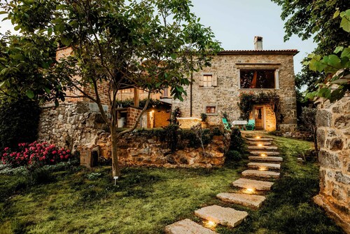 Utovlje 8, Sezana, Mediteran-Karst region 