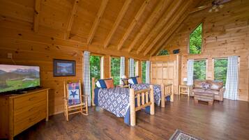3 bedrooms, iron/ironing board, travel cot, free WiFi