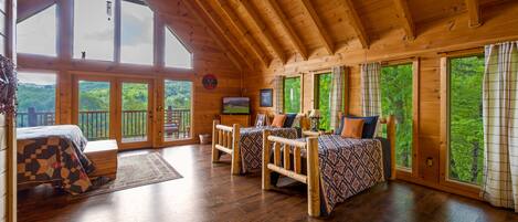 3 bedrooms, iron/ironing board, free WiFi, bed sheets