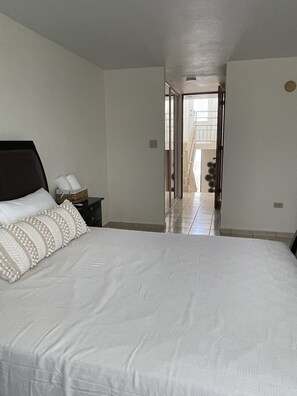2 chambres, bureau, Wi-Fi gratuit, draps fournis