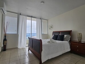 2 bedrooms, desk, free WiFi, bed sheets