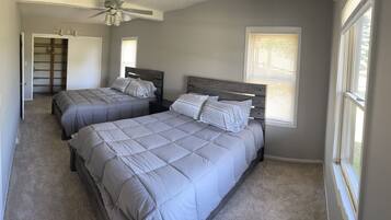 4 bedrooms, WiFi, bed sheets