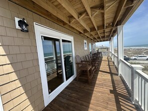 Terrace/patio - Ocean Front Home, 2 covered decks, hot tub, elevator, game-room....... (North Topsail Beach)