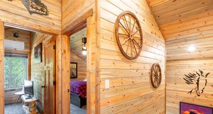 Looking for a quiet, western cabin -Colt Cabin is just 40 minutes from YNP