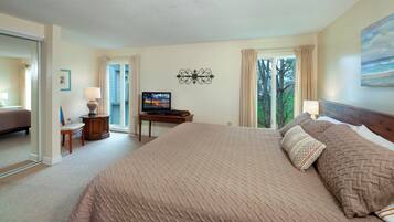 2 bedrooms, WiFi (free), bed sheets