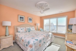5 bedrooms, iron/ironing board, free WiFi, bed sheets