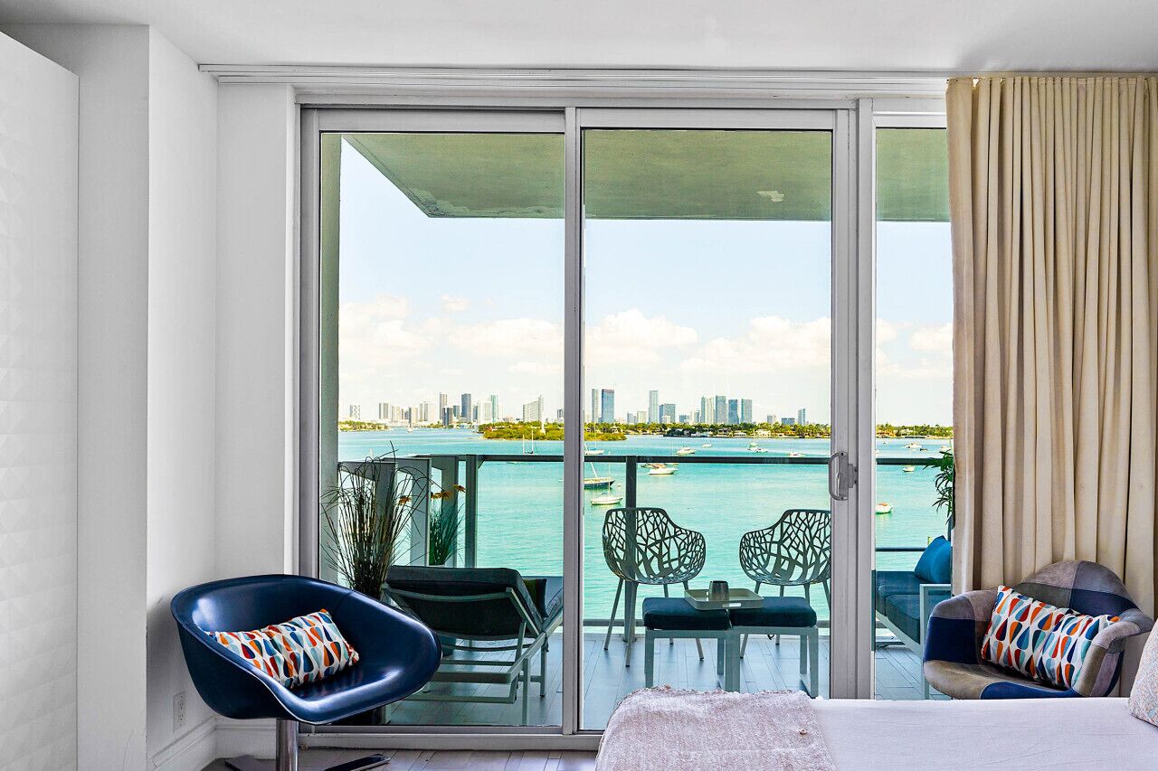 Iron/ironing board, travel crib, WiFi, bed sheets