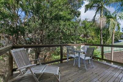 3 bedroom 2 bathroom townhouse in convenient, central Point Lookout.