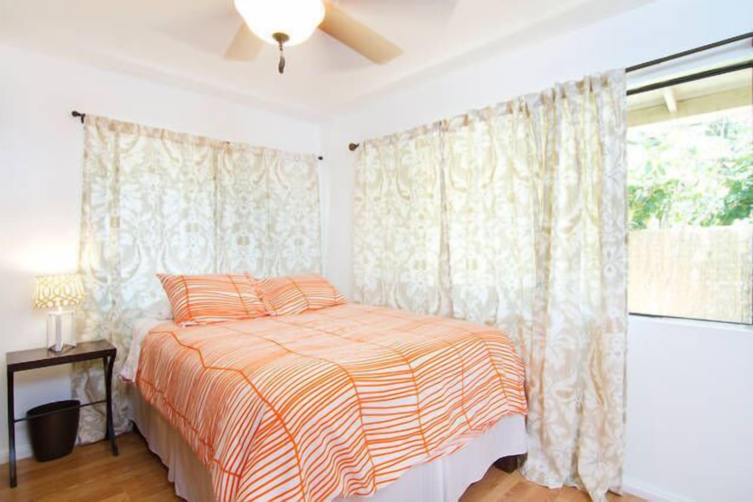 3 bedrooms, Egyptian cotton sheets, iron/ironing board, free WiFi