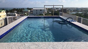 Piscine extérieure, piscine chauffée