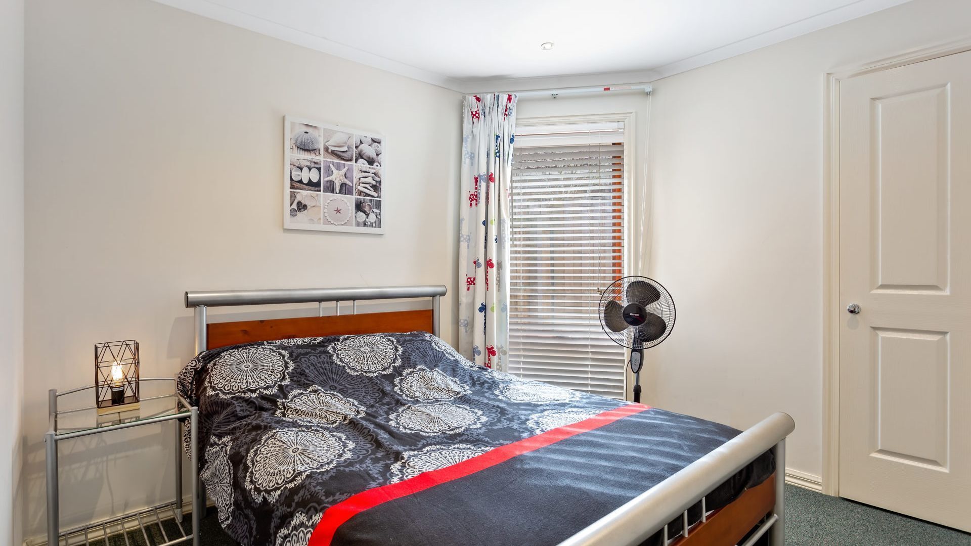 3 bedrooms, desk, iron/ironing board, WiFi
