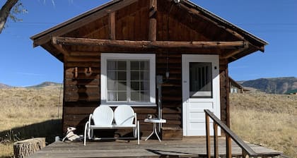 Cabin on the Rio Grande River with private fishing right outside your door