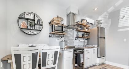 Johns Pass Studio # 1 Fisherman's Cove and Cottages