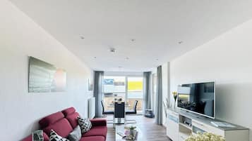 Fernseher, DVD-Player, Stereoanlage