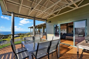 Outdoor dining - Great views in quiet cul de sac, Point Lookout (Point Lookout)