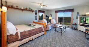 1 bedroom, iron/ironing board, free WiFi, bed sheets - Nature Getaway, Menu breakfast served in your room (Cedar)