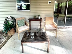 Terrace/patio - Hip Hornsby House-central location w/ garage (Folsom)