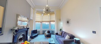 Land of green ginger apartment