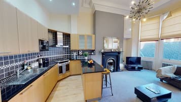 Una televisión de pantalla plana