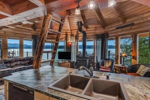 Interior - Lakeside Loft | Beautiful Waterfront Log Cabin (Harrison)
