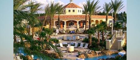 حمّام سباحة خارجي، حمّام سباحة مُدفَّأ