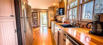 California Cottage: Downtown!