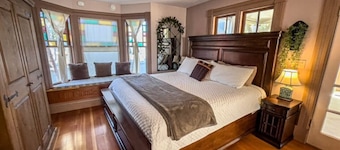 California Cottage: Downtown!