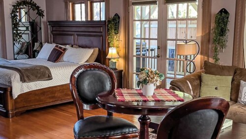 California Cottage: Downtown!