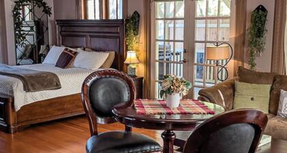 California Cottage: Downtown!