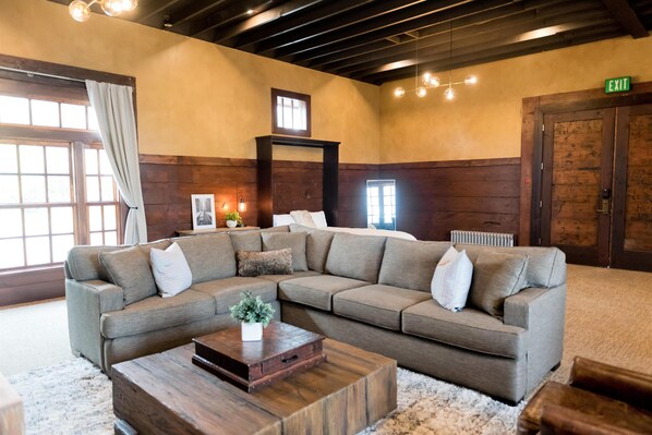 Televisio, Netflix, suoratoistopalvelut, musiikkikirjasto