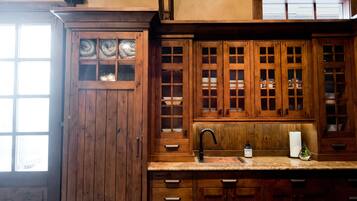 冰箱、微波炉、洗碗机、茶具/咖啡用具