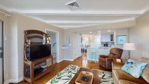 TV, DVD player - Luxury Ocean Front Villa In Wild Dunes (Isle of Palms)