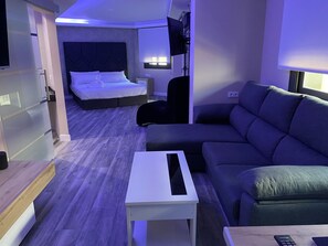 1 多间卧室、WiFi