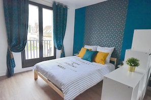 2 bedrooms, iron/ironing board, travel cot, free WiFi