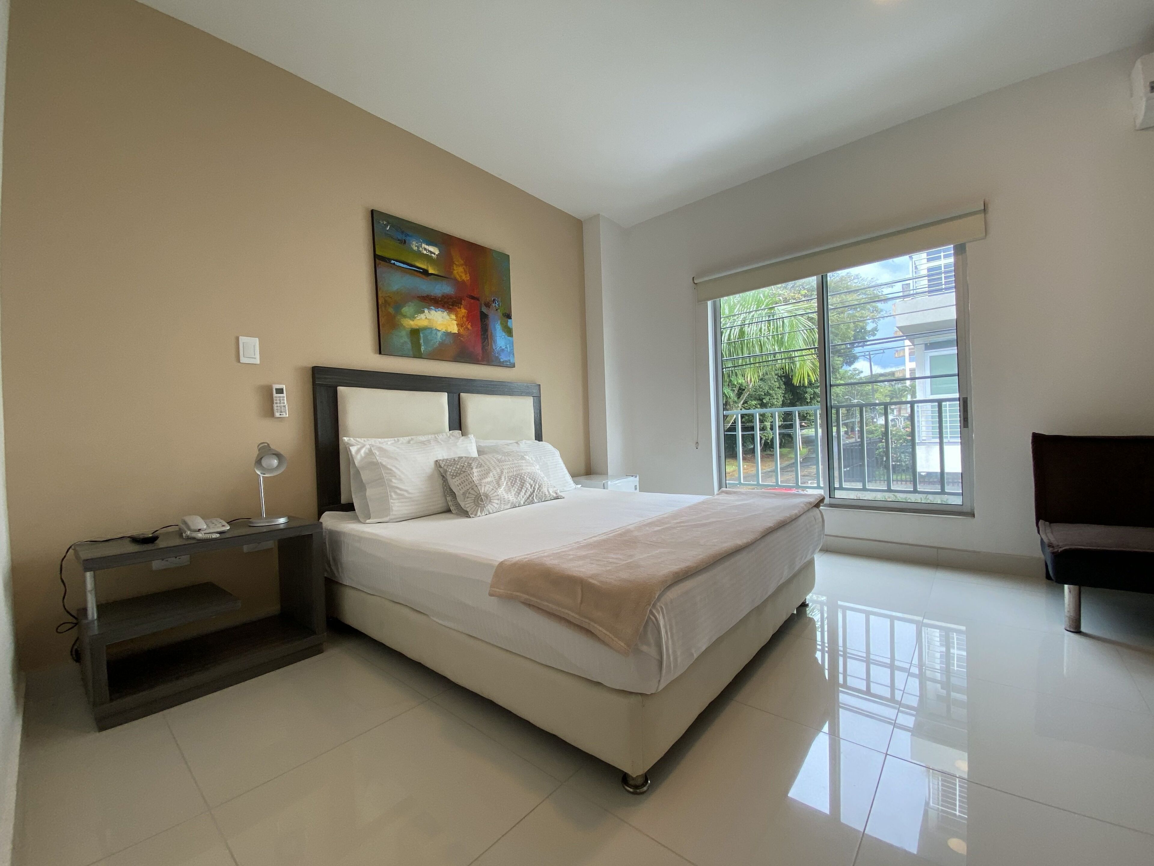 Business Double or Twin Room | In-room safe, blackout curtains, iron/ironing board, free WiFi