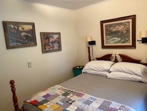 2 habitaciones, tabla de planchar con plancha y cuna de viaje 
