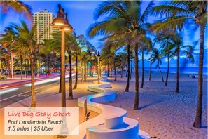 Beach nearby, sun-loungers, beach towels - Private Home ; Mins 2 Beach & DT ; Tropical Yard (Fort Lauderdale)