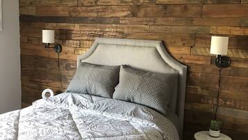 4 soverom, skrivebord, strykejern/-brett og wi-fi (inkludert)