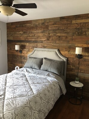 4 bedrooms, desk, iron/ironing board, free WiFi