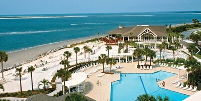 Beautiful Sunsets--Beachfront, Club Amenity Cards included with price!