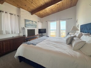 5 bedrooms, iron/ironing board, WiFi, bed sheets