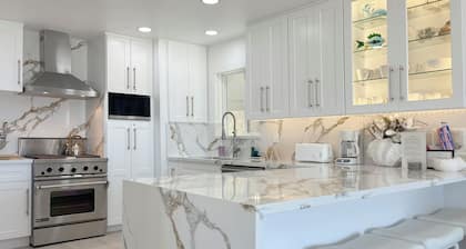 HAPPY CLAM OCEANFRONT 5BD/3.5BA
