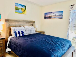 2 slaapkamers, een strijkplank/strijkijzer, gratis wifi, beddengoed