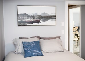 1 habitación, escritorio, tabla de planchar con plancha y wifi gratis