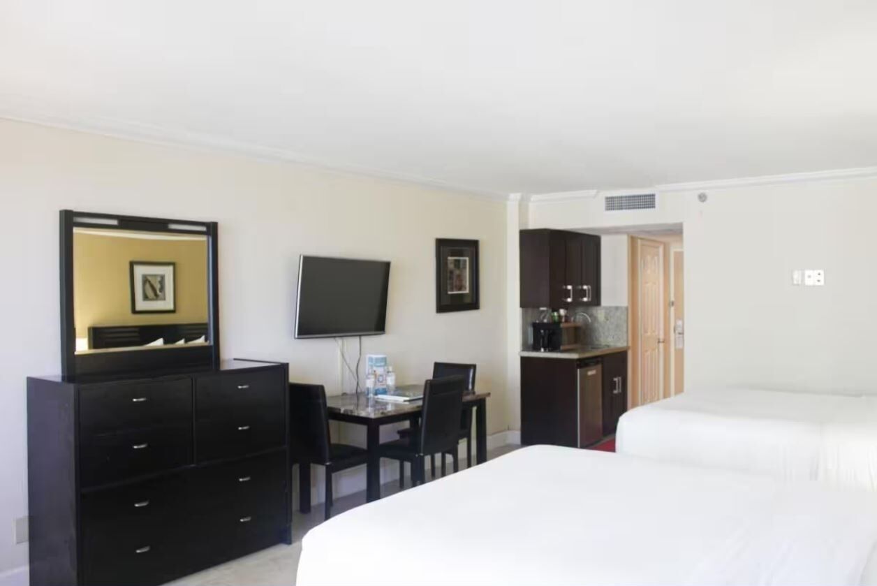 Beachfront Escape at Marco Polo Beach Resort! Gym, Pool