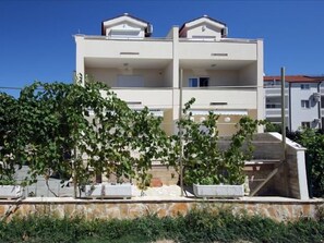 Exterior - Remarkable 2-Bed Apartment in Srima with sea view (Srima)
