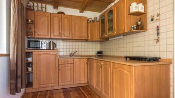 雪櫃、微波爐、焗爐、爐具