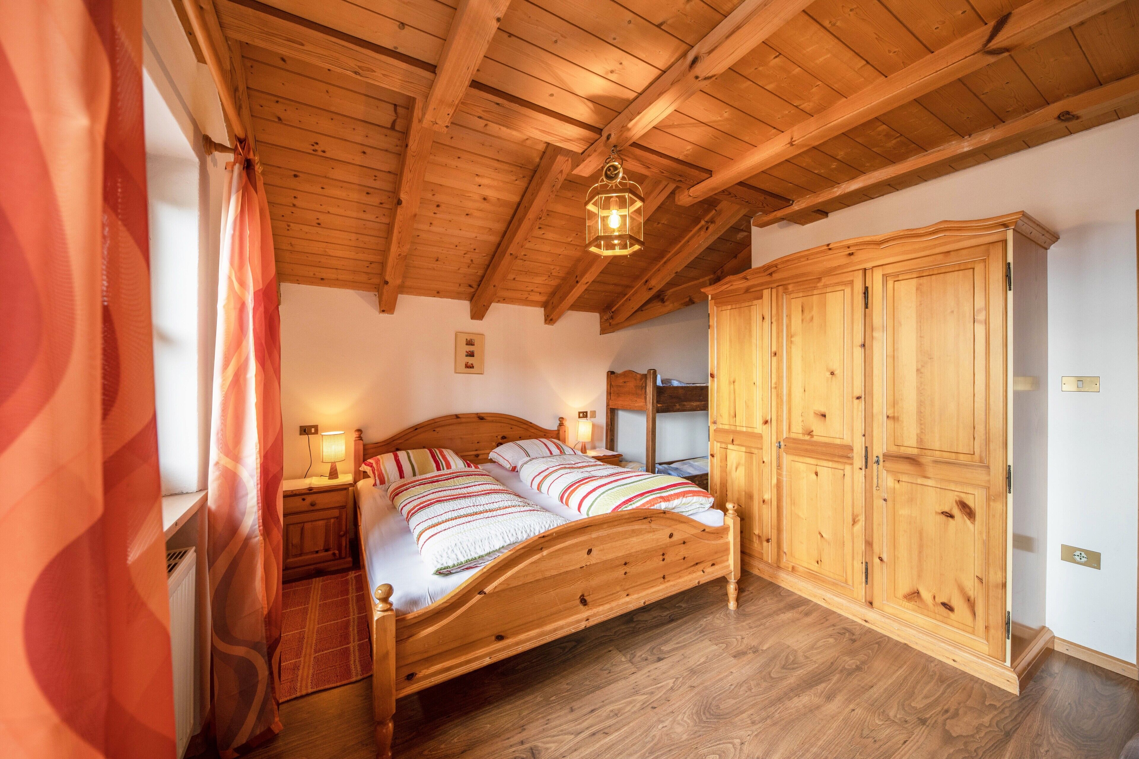 3 bedrooms, free WiFi, bed sheets